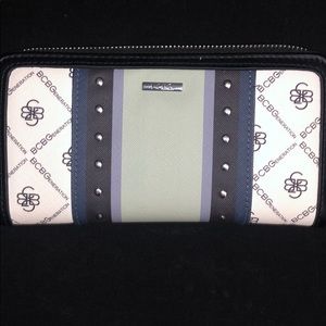 BCBG wallet